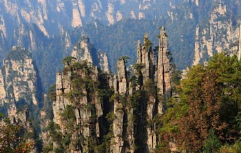 長沙出發(fā)到黃龍洞、張家界森林公園、天門山、鳳凰五日游
